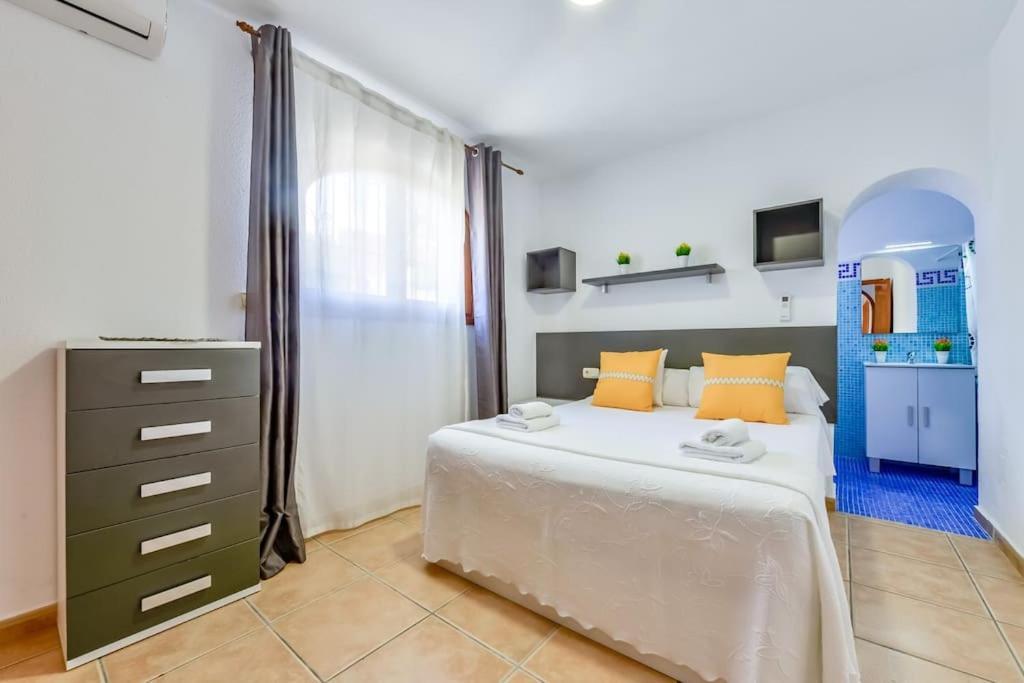 Villas Guzman - Mouna กัลเป ภายนอก รูปภาพ